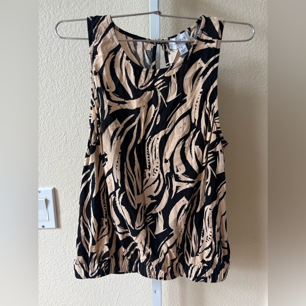Evereve Black and Cream Print Tank Top - Size S
